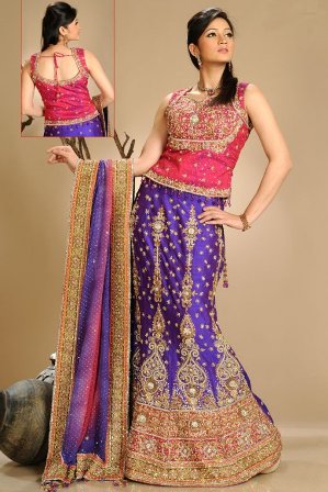 Lehenga-Choli-with-Embroidered-Blouse