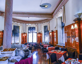 Salão do café da manhã do Hotel Astoria - Coimbra, Portugal