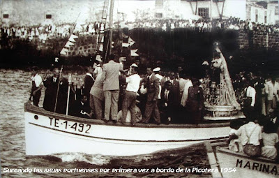 Fiesta de la Vírgen del Carmen, procesión en barca, Puerto de la Cruz (Tenerife) (1954)