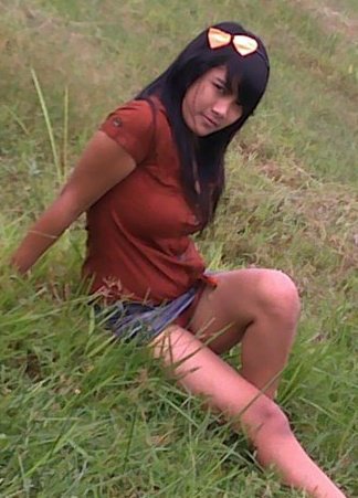 Gadis Desa Paling Hot Yang Berpose Di Sawah [ www.BlogApaAja.com ]