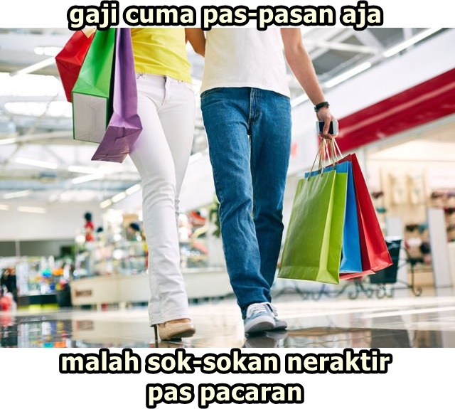 10 Meme Lucu 'Gaji Pas-Pasan Jiwa Sosialita' Ini Kocaknya Nyindir Banget