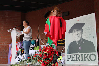 Miles de personas participan en el homenaje póstumo a Periko Solabarria