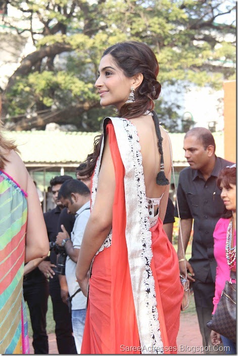 Sonam Kapoor hot white Saree 6