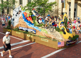 Floats, horse drawn carriages, antique automobiles, and youth dance groups are also participate in the Ogden Grand Parade. Floats, horse drawn carriages, antique automobiles, and youth dance groups are also participate in the Ogden Grand Parade.