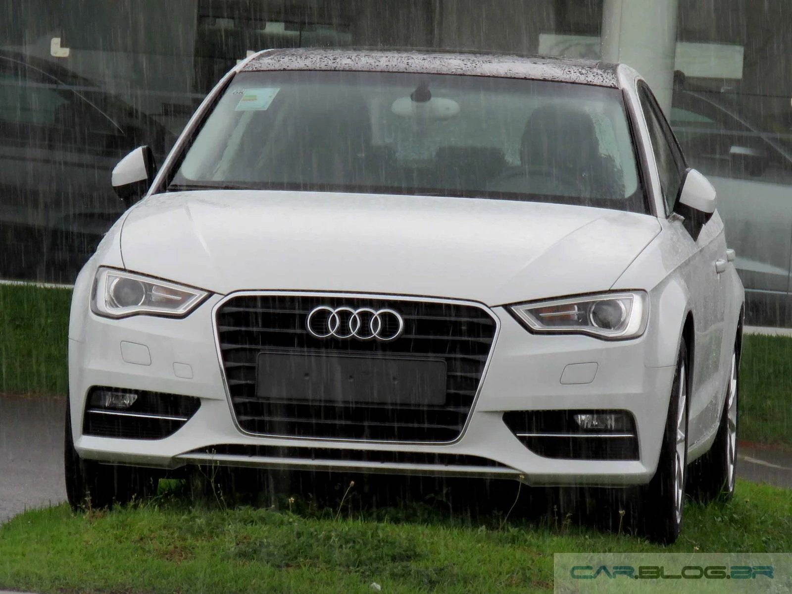 Audi A3 2015 - hatch premium mais vendido