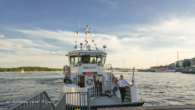 Ferry a Hovedøya - Oslo por El Guisante Verde Project