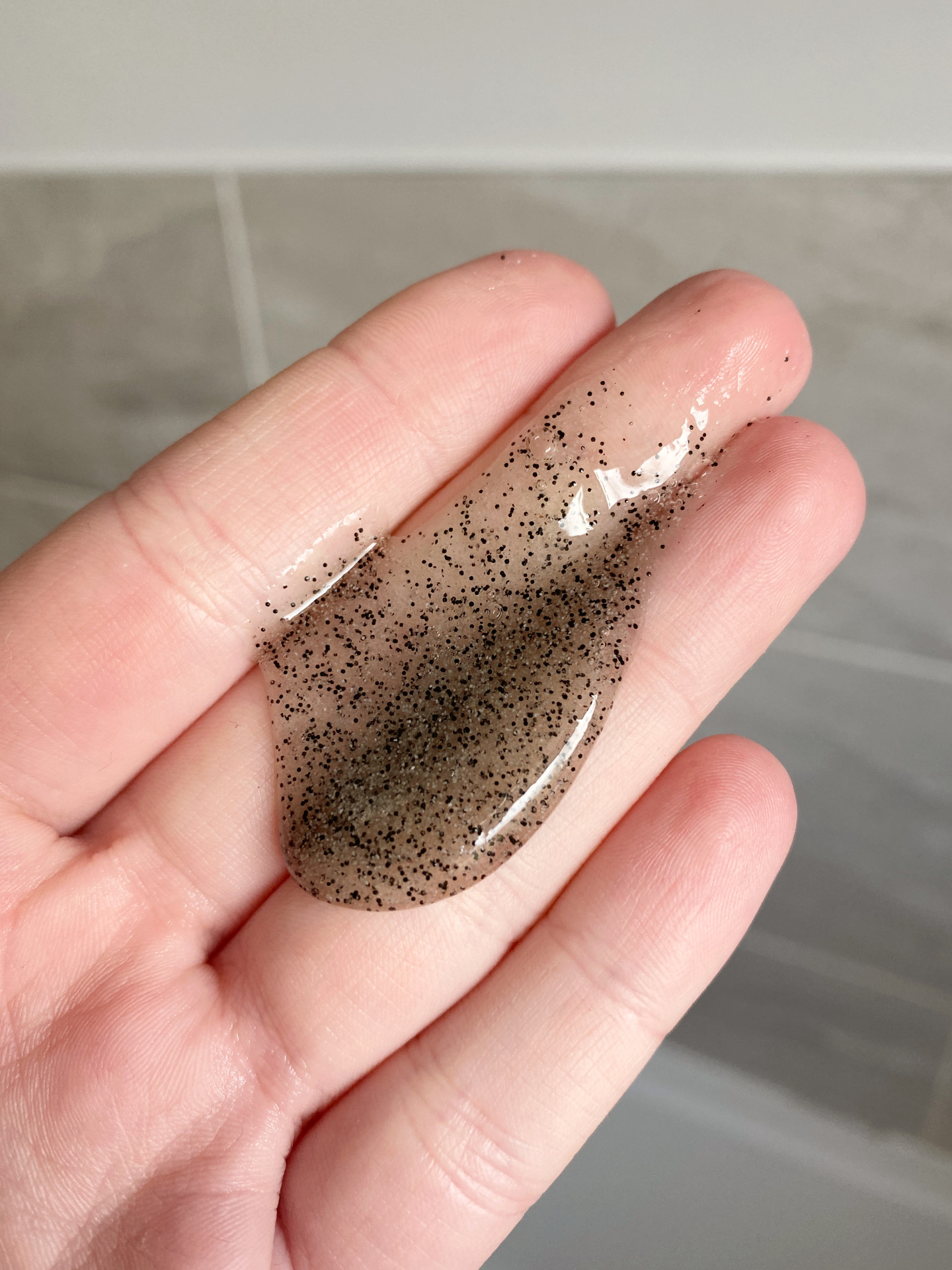 necessaire exfoliator review