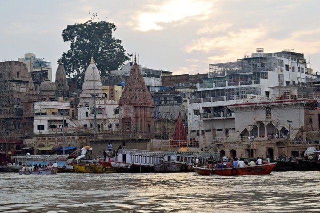 Banaras tourist places in hindi