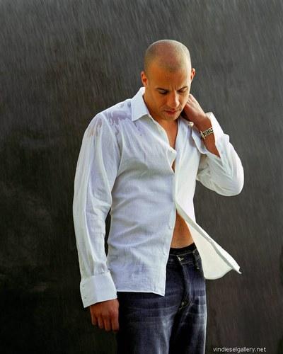 vin diesel body pictures. vin diesel body stats.