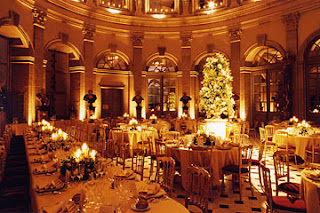 Candle light dinner at http://www.vaux-le-vicomte.com