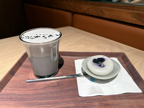 Coffee Hwajeon 커피화전 [Hong Kong, CHINA] - Modern Korean cafe coffee shop Elements Shopping Mall perfect chill out place in West Kowloon