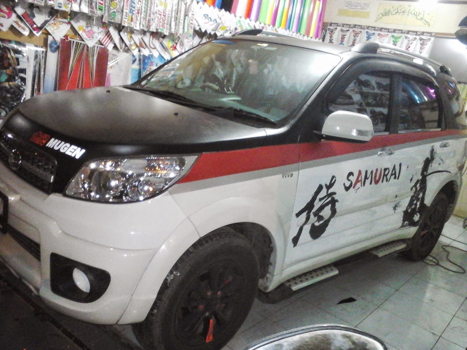 Gambar Mobil Terios Silver Modifikasi Mobil