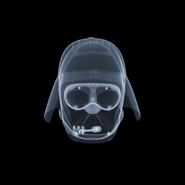 Artista Nick Veasey objetos inusitados e de tamanhos variados em Raio-X 