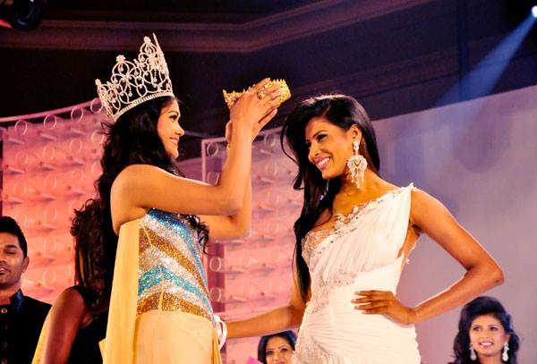 Siyatha Lux Miss Sri Lanka 2013 is Ginthota Vidanalage Iresha Asanki De Silva