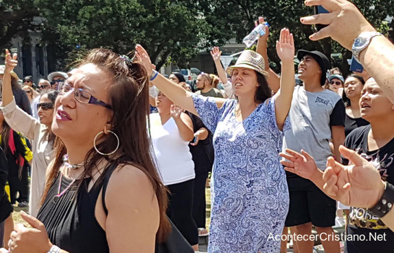 Oración frente a Parlamento de Nueva Zelanda 