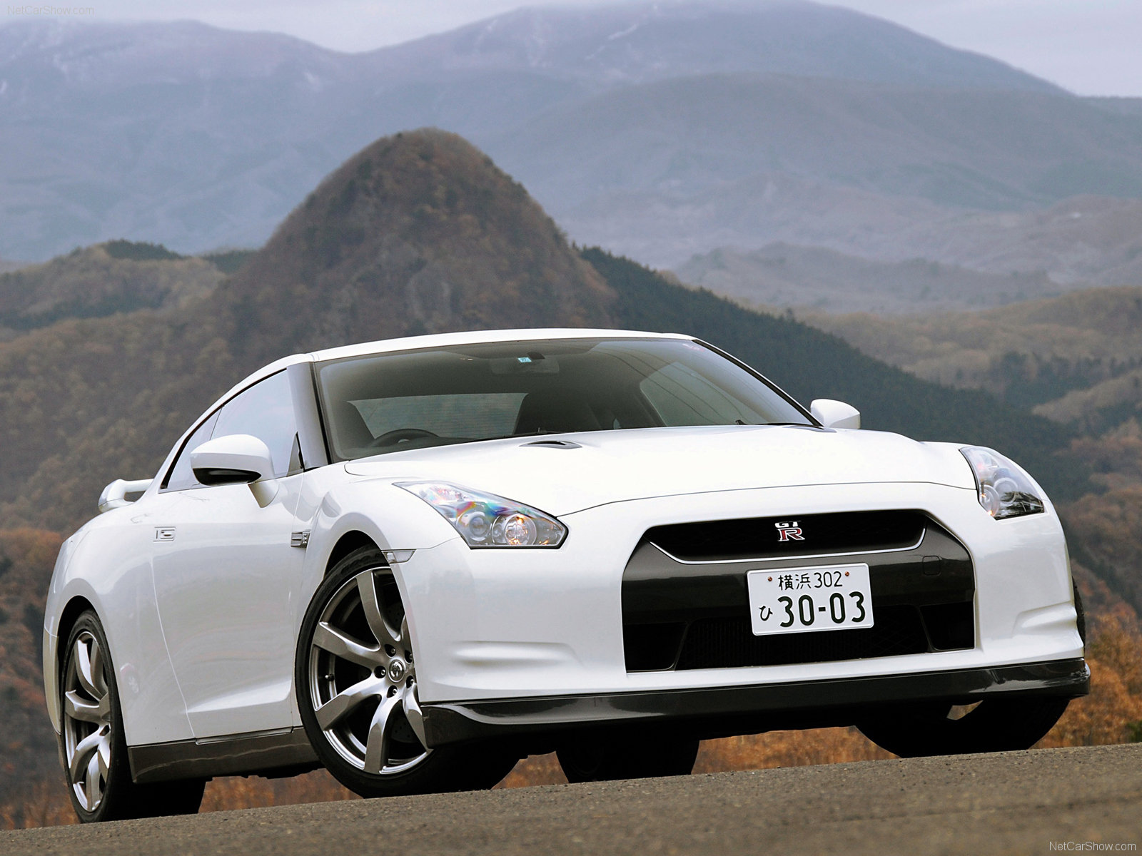 All 'bout Cars: Nissan GT-R