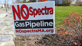 No Spectra sign on Franklin lawn