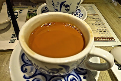Tsui Wah (翠華), condensed milk tea
