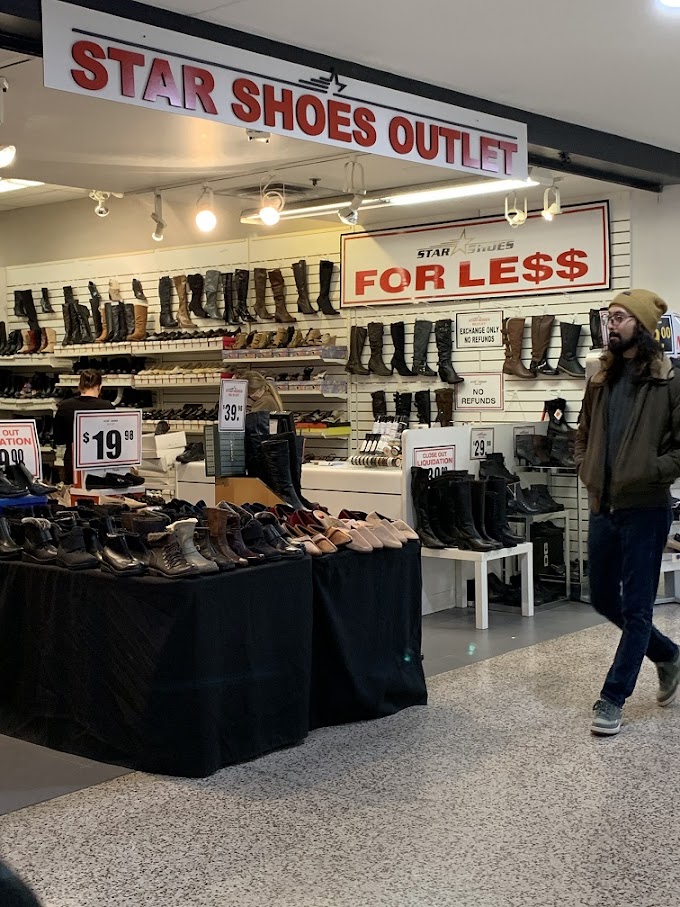 Star Shoes Outlet - Cloverdale Mall Etobicoke