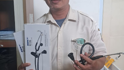 PKM Terima Alat Ukur dan Stetoskop dari Dinkes Kota Bekasi