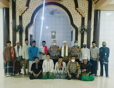 Kapolsek Kalideres Lakukan Shubuh Berjamaah dan Minta ke Semua Pihak agar Berikan Bimbingan kepada Anak-anaknya