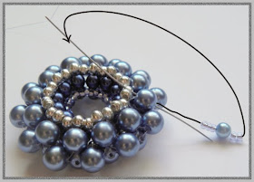 beaded donut pendant free pattern