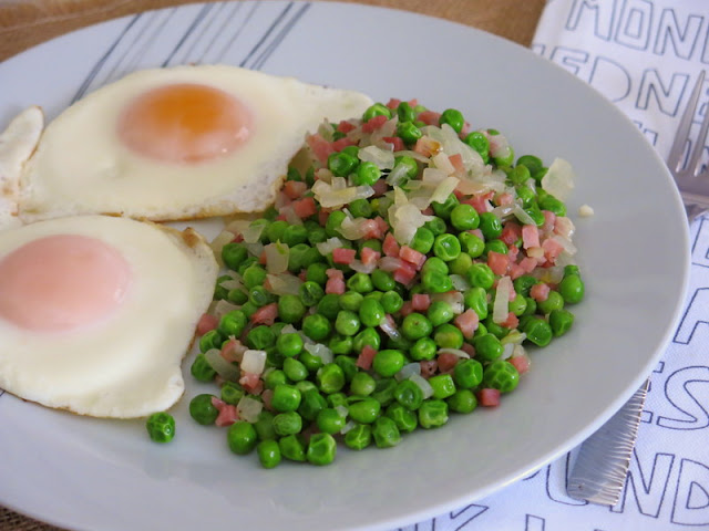 GUISANTES CON JAMÓN