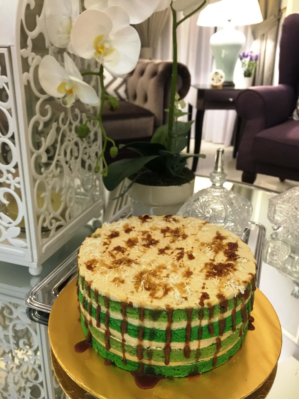 Lizzie as a Mummy: Pandan Gula Melaka Cake with Swiss ...