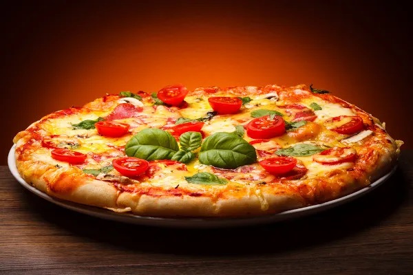 Uma Viagem Saborosa no Tempo: A Fascinante História da Pizza