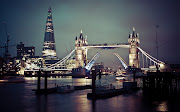 How to set wallpaper on your desktop? Click on the download link on the left . (tower bridge of london )