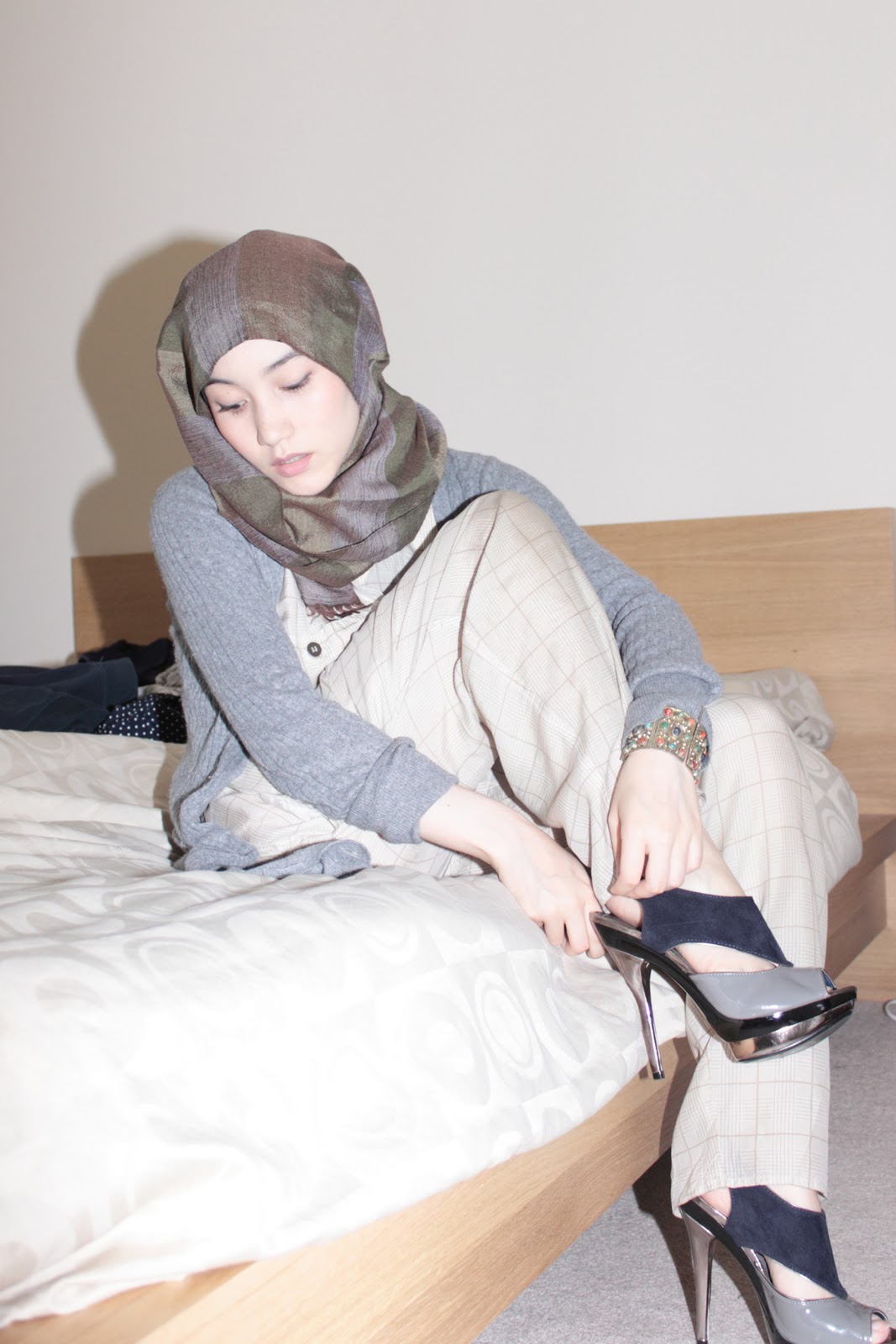 Northshorewoman: Let's all wear niqabs and high heels to 