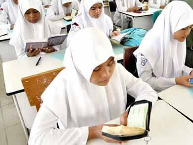 Makalah Hukum Islam Tentang Perbedaan Agama | Share The Knownledge