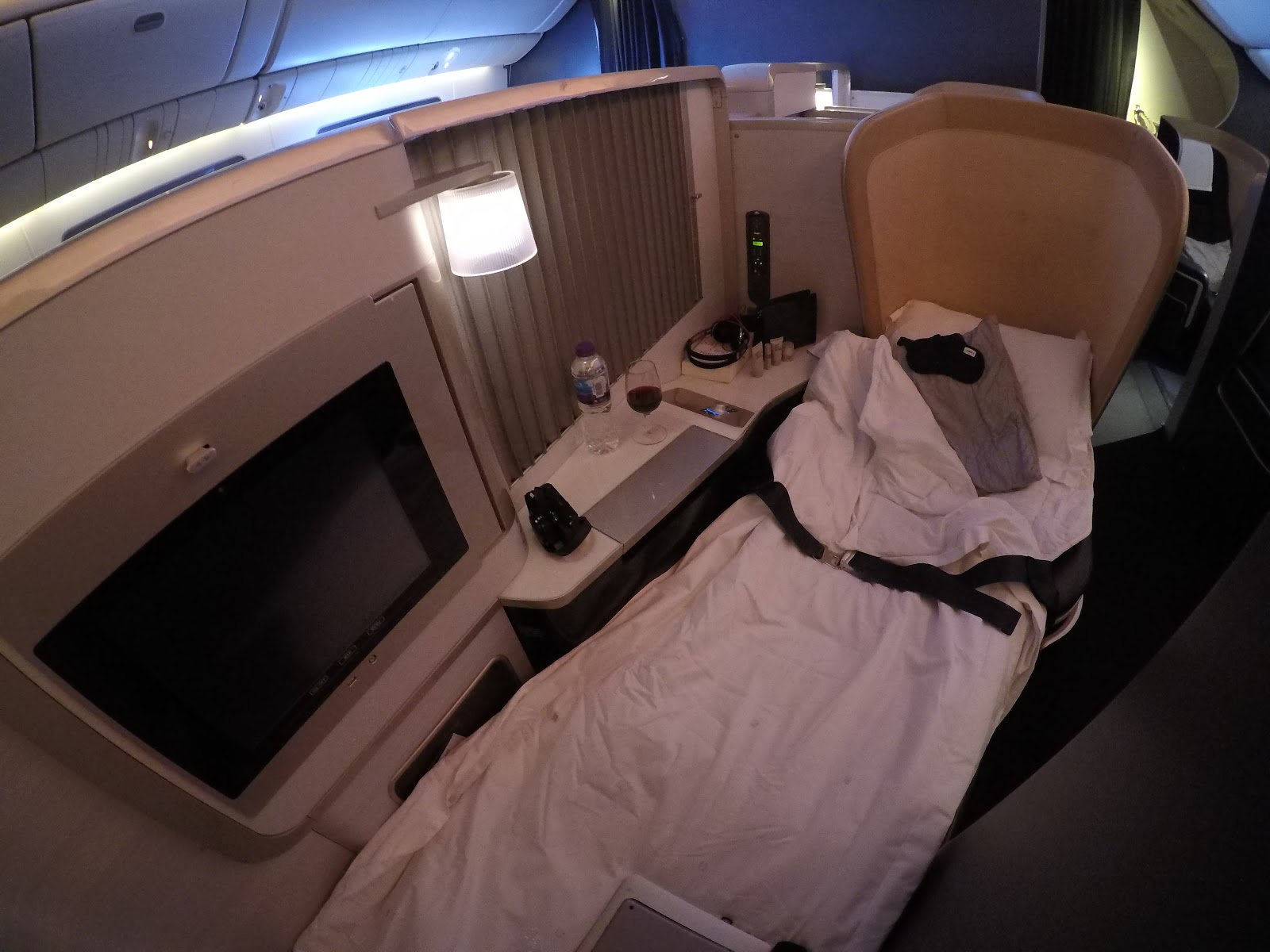 Review of British Airways First Class flight from London Gatwick in 2018 by www.CalMcTravels.com