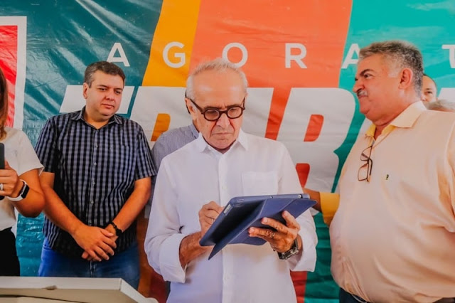 Cícero Lucena leva programa de calçamento para Gramame e Muçumagro