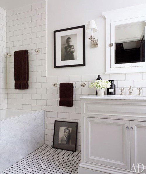 The Modern Sophisticate: Classic Bathroom Design