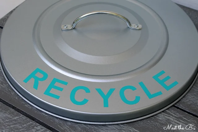 DIY Patio Recycling Bin using an Ikea trash can and vinyl lettering