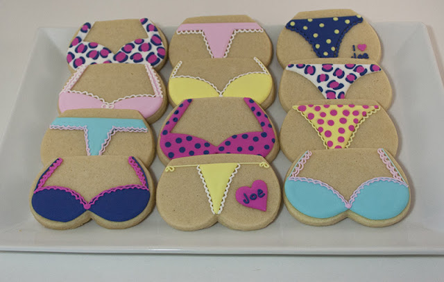 Bra and thong cookies