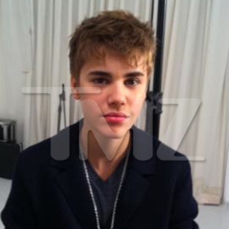 justin bieber bald haircut. Justin Bieber got his new