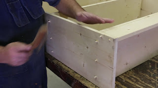 Beginning Woodworking, Building a Simple Bookcase