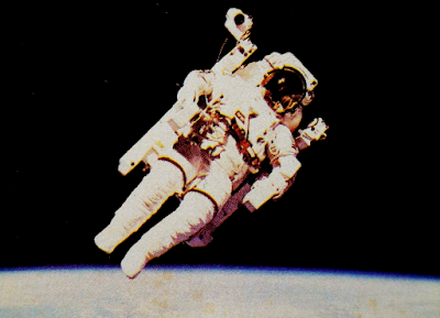 1984 Weet-Bix : Exploring Our Solar System #11 - The First Untethered Space Walk