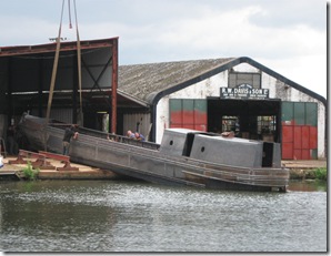 narrowboat oakfield: r w davis and son , saul junction.