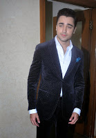 Imran & Kareena on the sets of Kaun Banega Crorepati