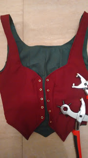 donuth, channel, Tutorial, red riding hood, corset, red, green, patterns, template, 