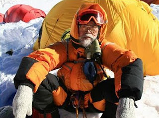 Pendaki Mt Everest Tertua