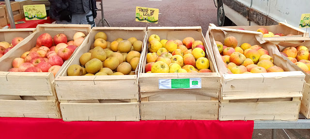 Apples at a market, Indre et Loire, France. Photo by Loire Valley Time Travel.