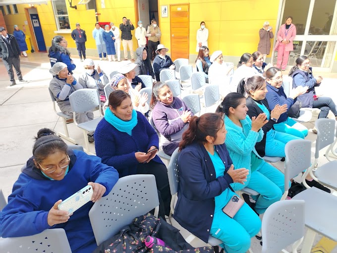 Madres trabajadoras del hospital de Macusani fueron homenajeadas en una ceremonia