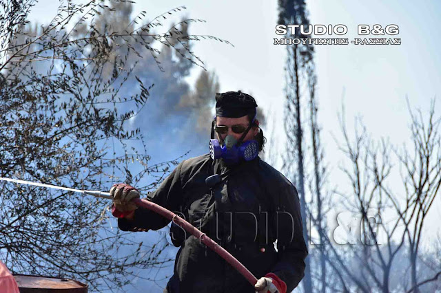 Παπά-Γιάννης Μητροσύλης: 13 χρόνια εθελοντικής προσφοράς στο πυροσβεστικό σώμα