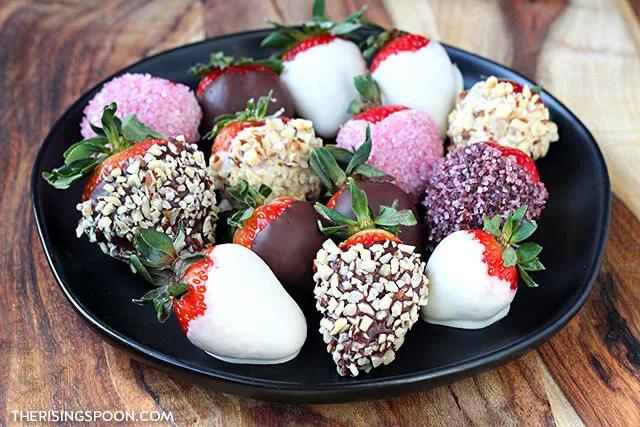 Easy Chocolate Covered Strawberries