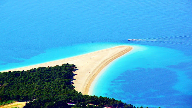 Zlatni Rat Beach