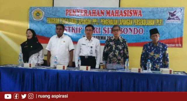 Gelar Penyerahan Mahasiswa PPL, Ketua STKIP PGRI Situbondo: "Jadilah Calon Guru yang Berkarakter"